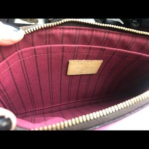 Louis Vuitton Pochette